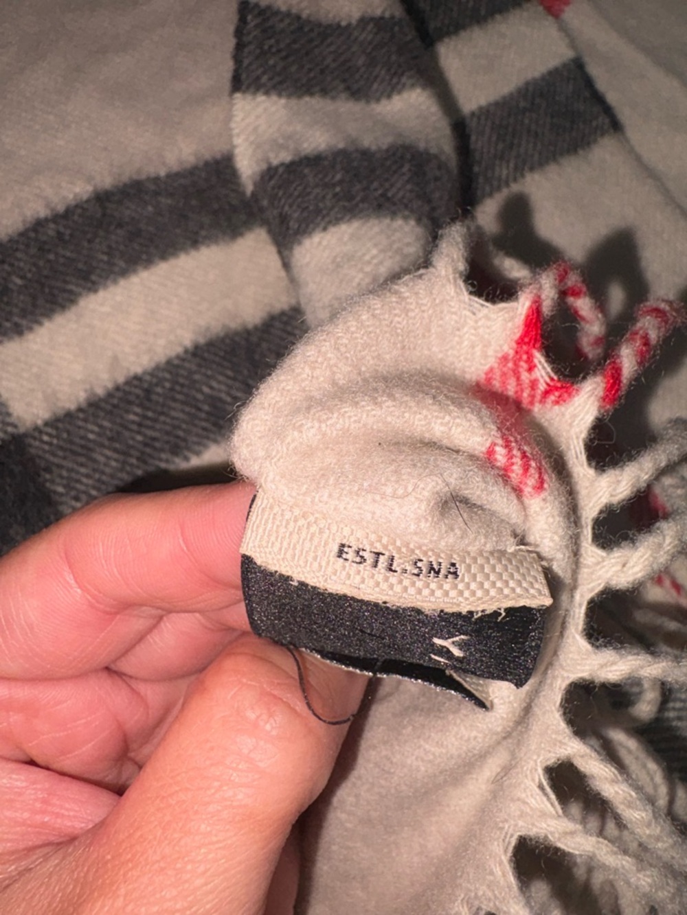 AUTHENTIC Burberry Beige, Black & Red Classic Check Cashmere Scarf - Picture 2 of 5